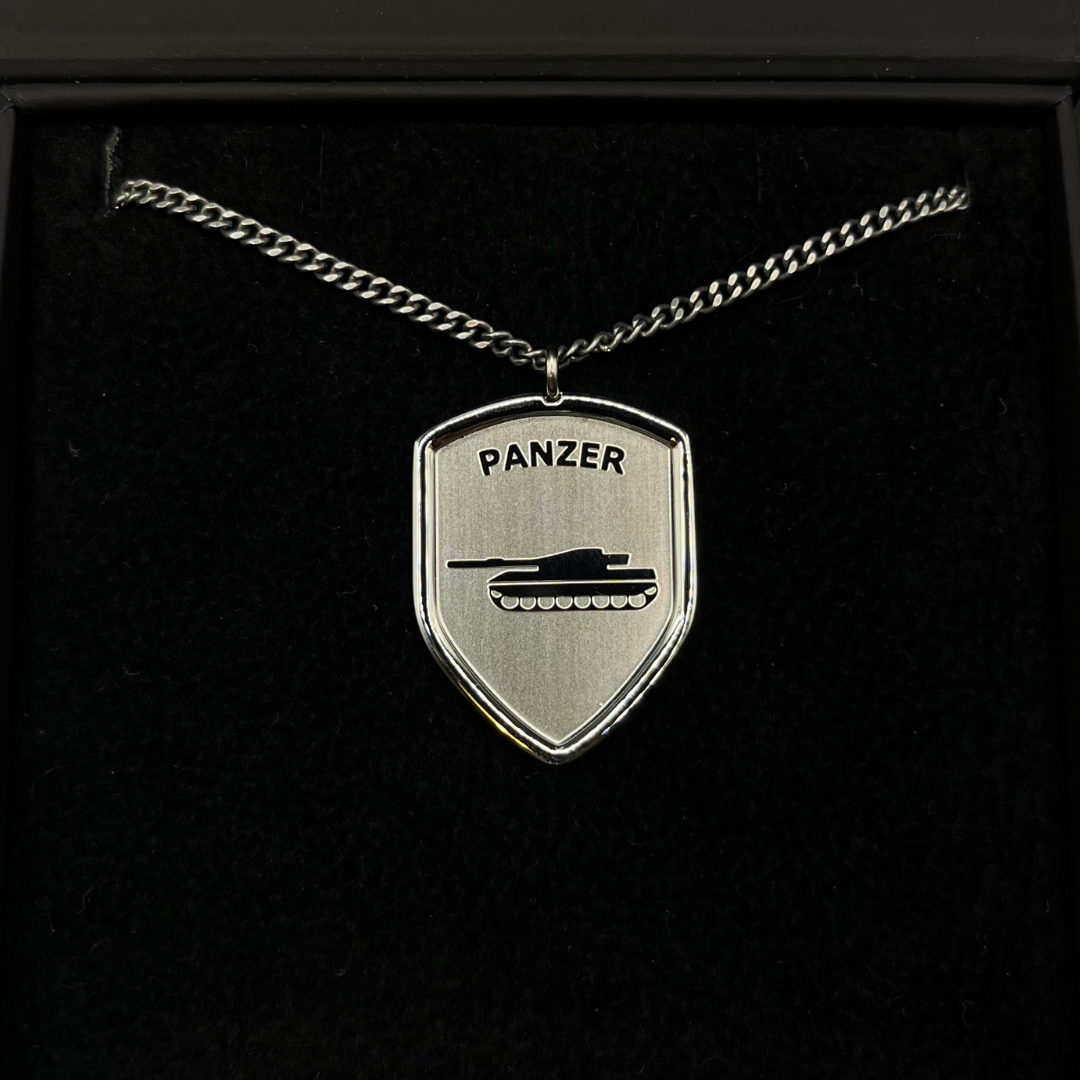 Panzer - pendentif et chaîne