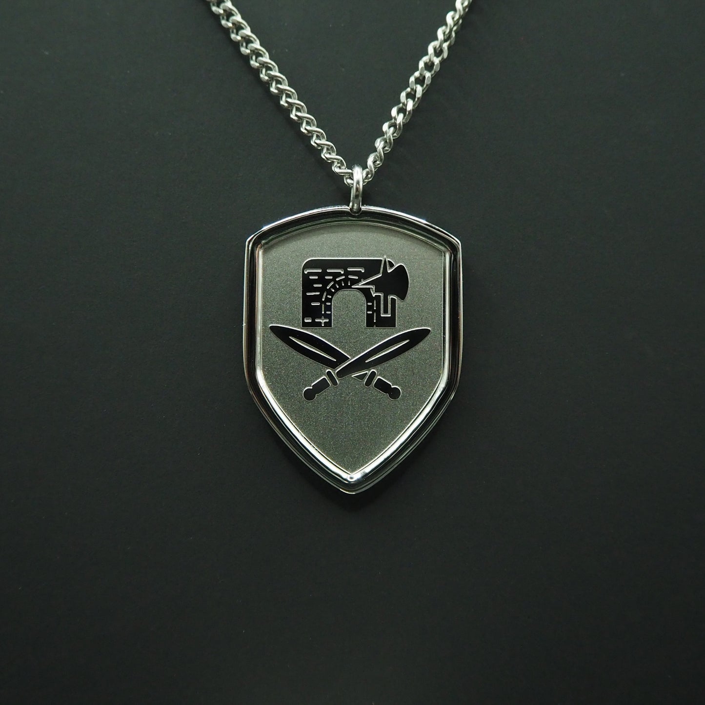 Soldat de sûreté d’ouvrage - pendentif et chaîne